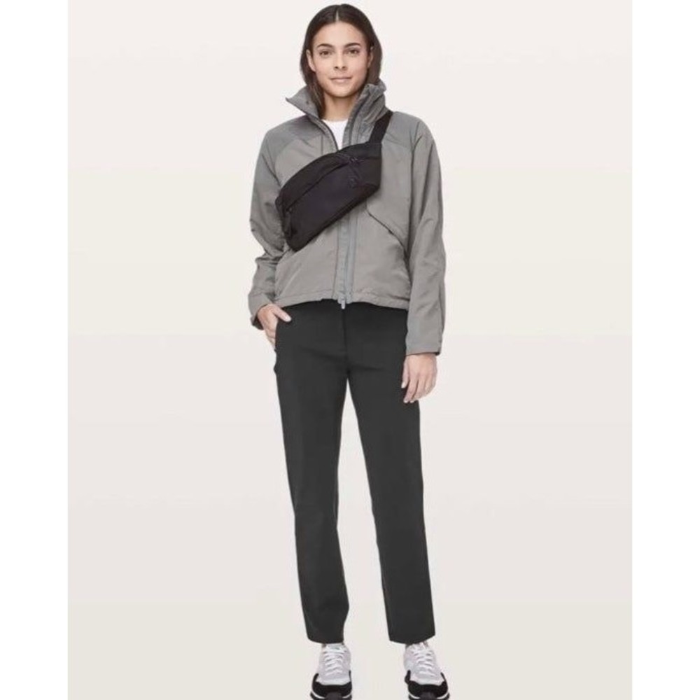 Lululemon women’s On The Move casual work Pants size 8